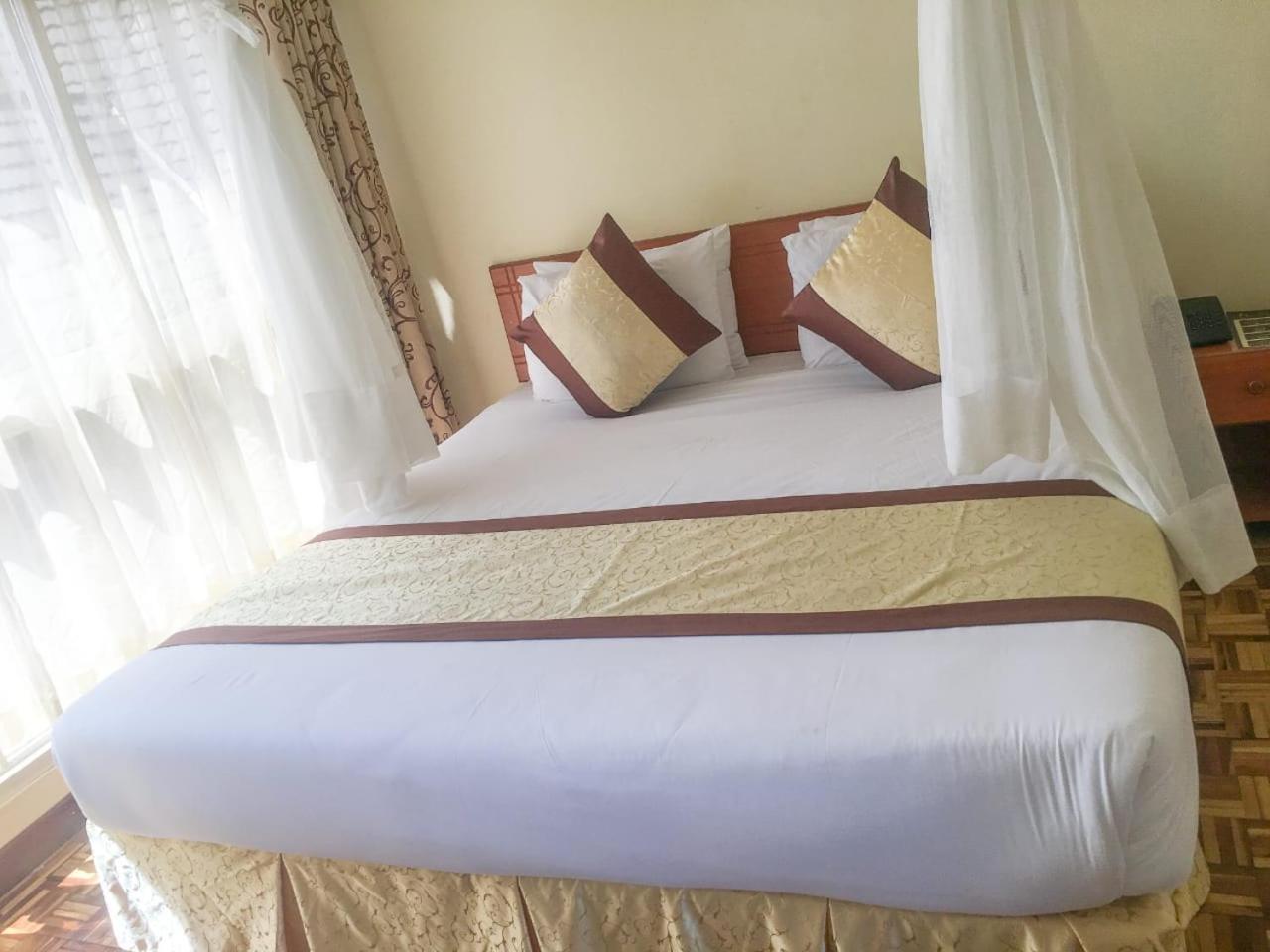 Golden Gates Hotel Thuthuriki Εξωτερικό φωτογραφία