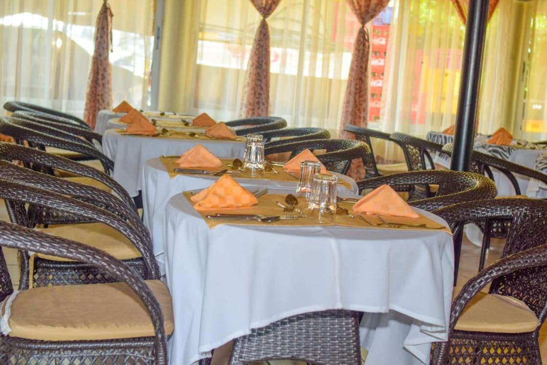 Golden Gates Hotel Thuthuriki Εξωτερικό φωτογραφία